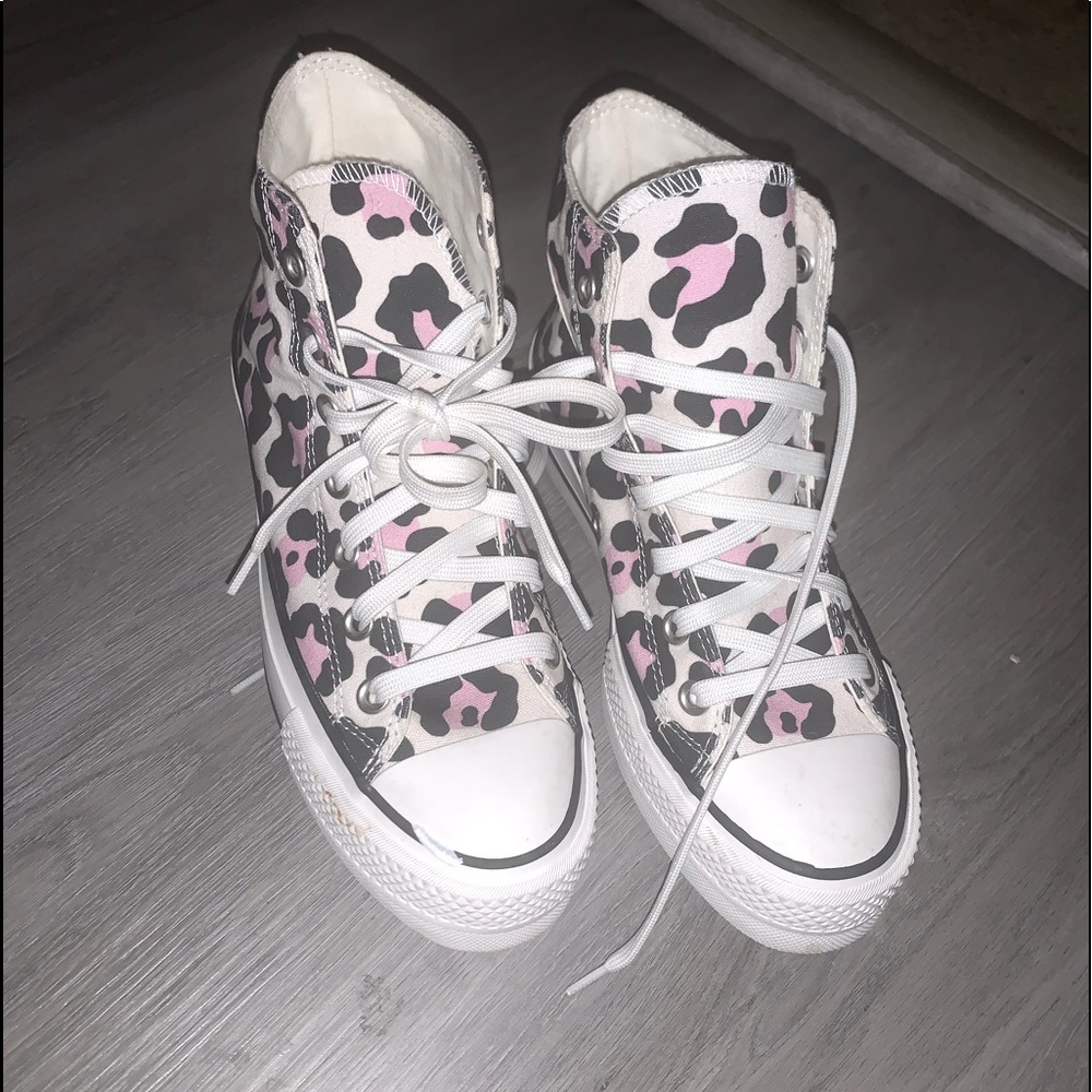 Brand new Rare Leopard print Converse